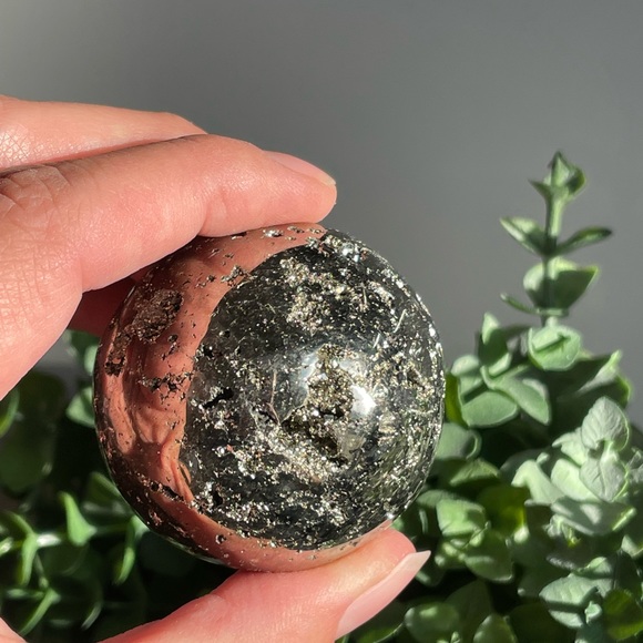 Pyrite Sphere - Picture 12 of 16